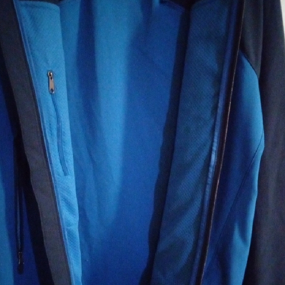 Marmot Men's Two-Tone Blue Performance Jacket - Picture 6 of 6
